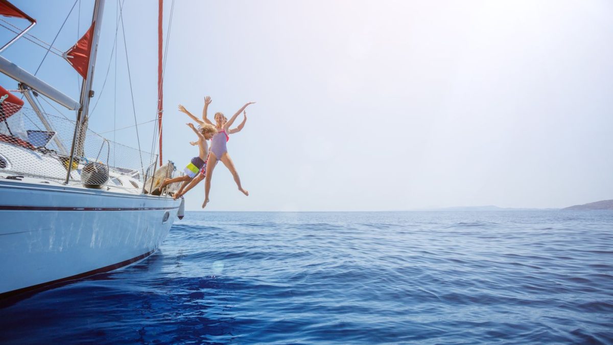 8 Reasons Why Sailing Holidays Are Amazing for Families